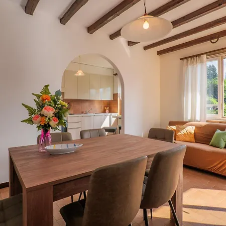 Rosanna Apartment Cannobio