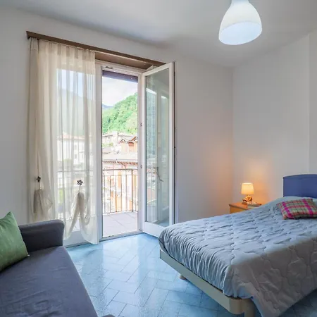 Rosanna Apartment